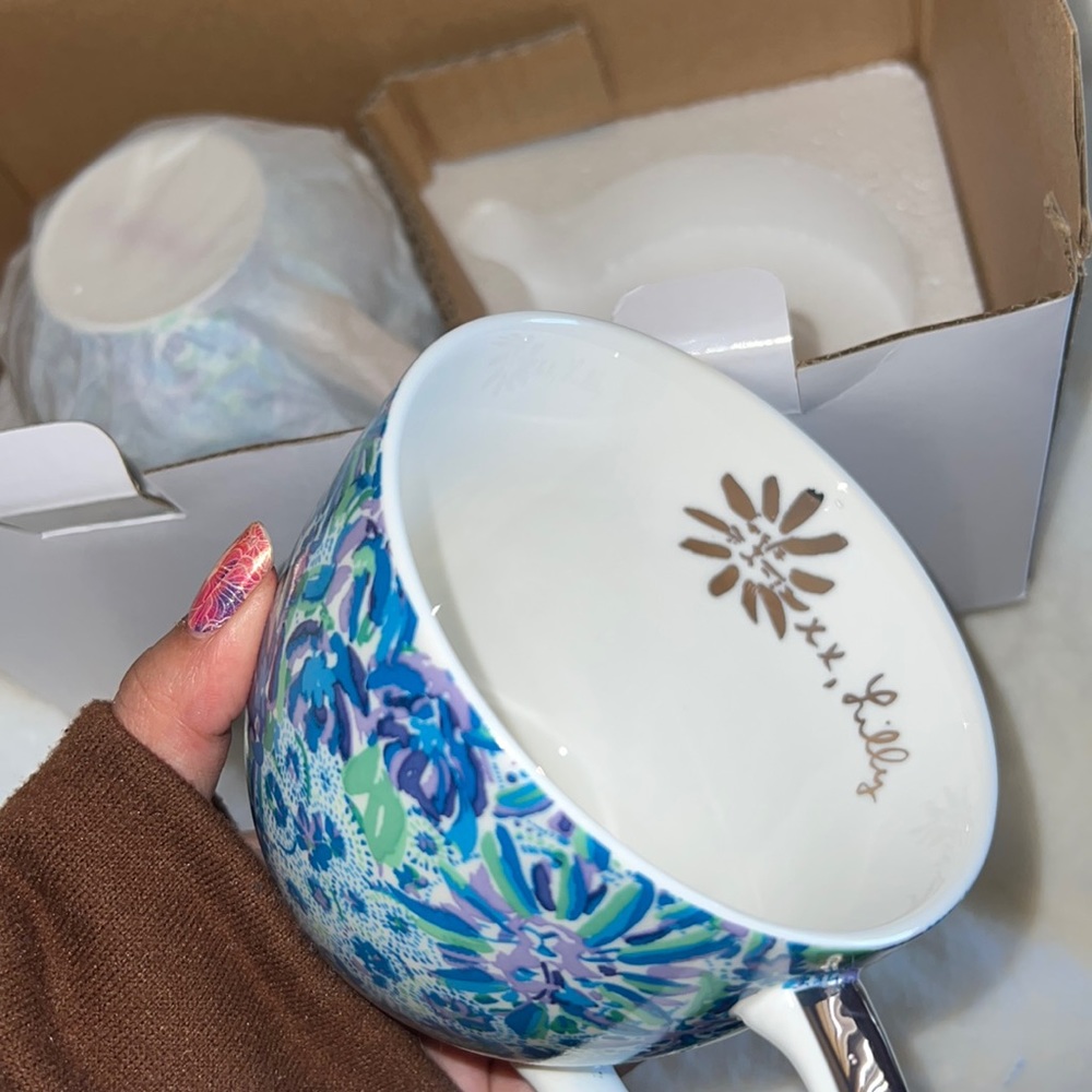 Lilly Pulitzer mugs (2)